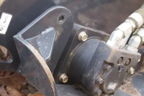 Glebogryzarka 2010 do BOBCATA - Почвофреза: фото 3 Glebogryzarka 2010 do BOBCATA - Почвофреза: фото 3