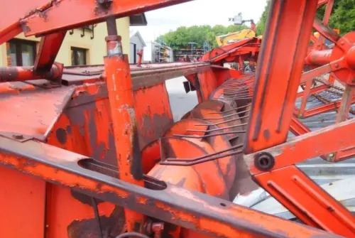 Heder do kombajnu Deutz-Fahr 1600,1610,1620,1630, 2680,2780, 2385,2685,2780, - Жатка зерновая: фото 5 Heder do kombajnu Deutz-Fahr 1600,1610,1620,1630, 2680,2780, 2385,2685,2780, - Жатка зерновая: фото 5