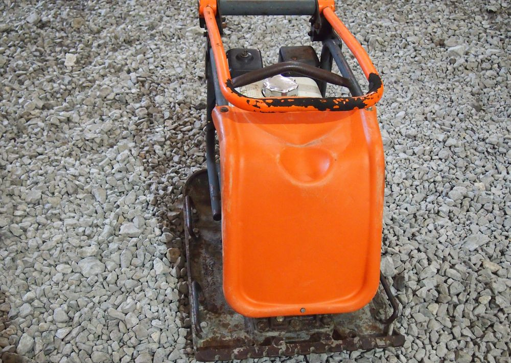 Ubijarka Belle PC5000E 2009 Zagęszczarka ubijarka Bella - Виброплита: фото 5 Ubijarka Belle PC5000E 2009 Zagęszczarka ubijarka Bella - Виброплита: фото 5