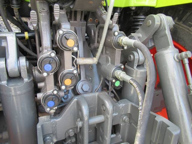 Трактор Claas Arion 620: фото 18