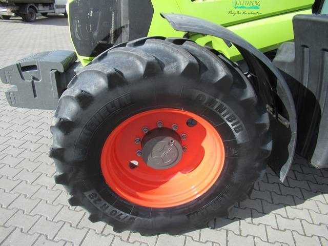 Трактор Claas Arion 620: фото 11