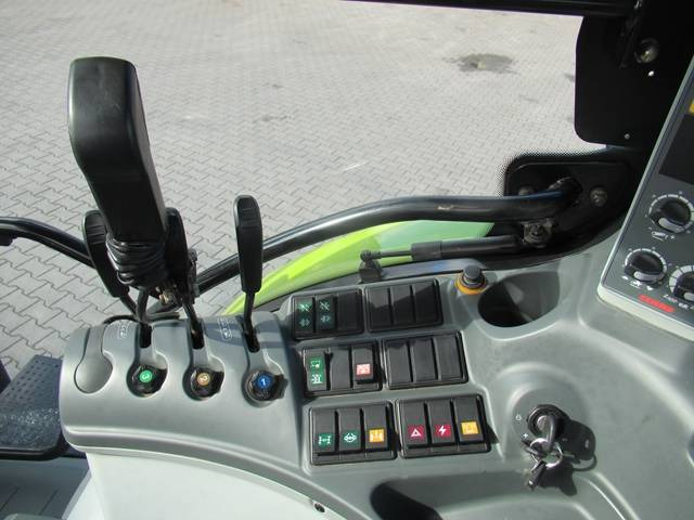 Трактор Claas Arion 620: фото 23