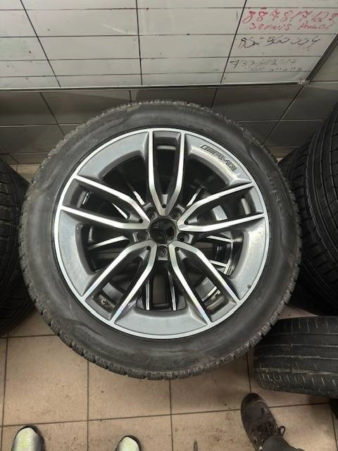 Pirelli P ZERO Winter 255/45/19 - Шина для Грузовиков: фото 1 Pirelli P ZERO Winter 255/45/19 - Шина для Грузовиков: фото 1