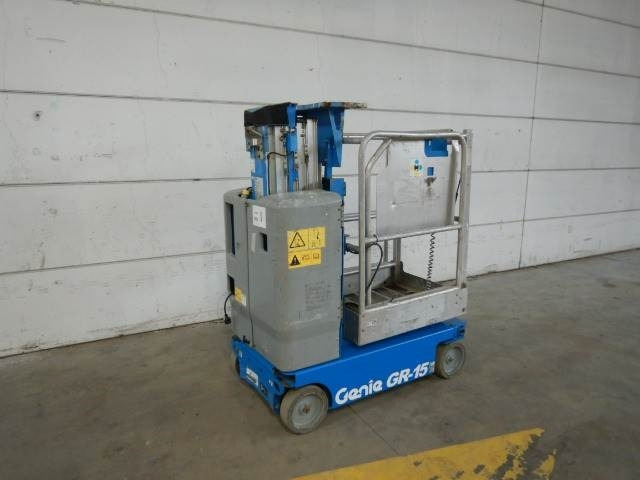 Genie GR15 - Вертикальный мачтовый подъемник: фото 4 Genie GR15 - Вертикальный мачтовый подъемник: фото 4