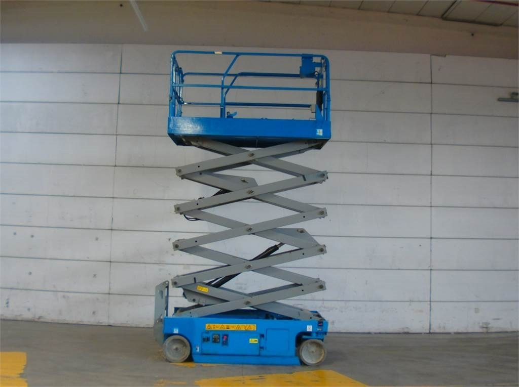 Ножничный подъемник Genie GS3246: фото 6 Ножничный подъемник Genie GS3246: фото 6