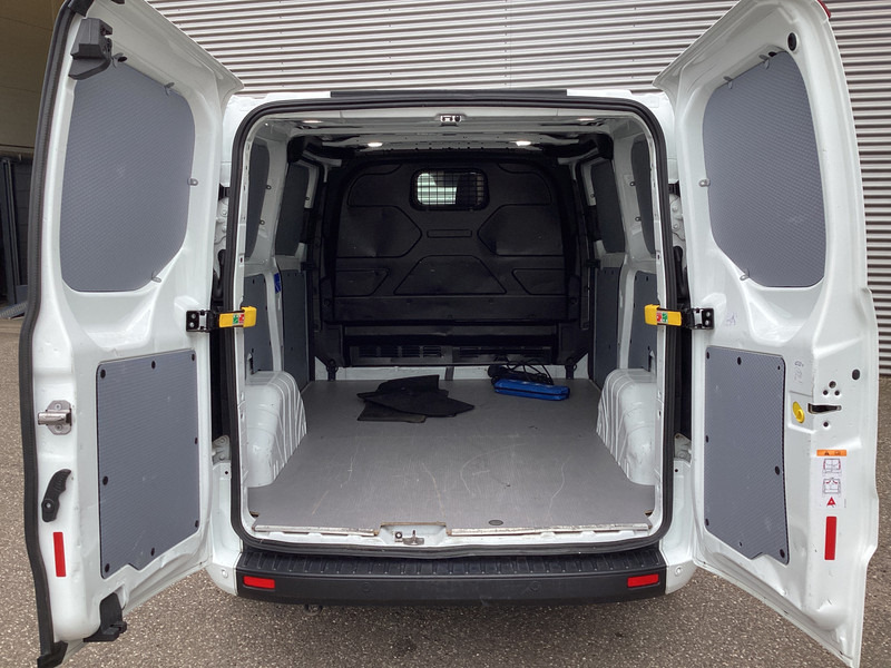 Ford Transit Custom 1.0 130 pk PHEV Trend BPM VRIJ! 2xSchuifdeur/ Carplay/ Stoelverw./ Camera/ Cruise/ PDC - Цельнометаллический фургон: фото 5 Ford Transit Custom 1.0 130 pk PHEV Trend BPM VRIJ! 2xSchuifdeur/ Carplay/ Stoelverw./ Camera/ Cruise/ PDC - Цельнометаллический фургон: фото 5