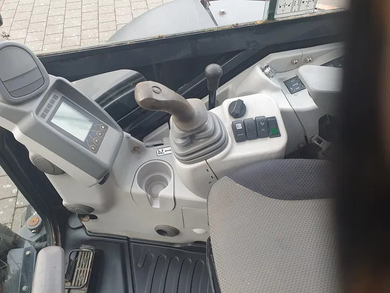 Hitachi ZX33U -5A -CLR - Мини-экскаватор: фото 4 Hitachi ZX33U -5A -CLR - Мини-экскаватор: фото 4