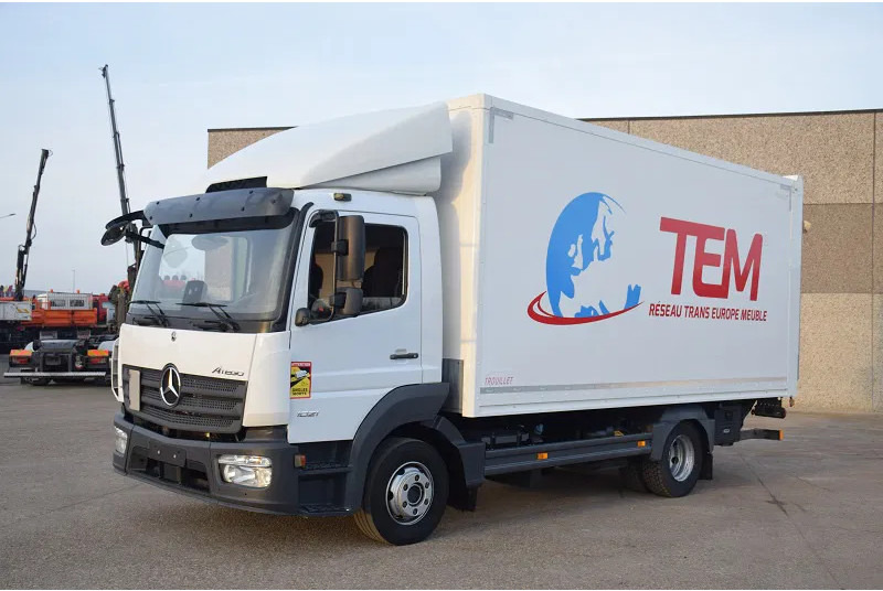 Mercedes-Benz Atego 1021 - Грузовик с закрытым кузовом: фото 1 Mercedes-Benz Atego 1021 - Грузовик с закрытым кузовом: фото 1
