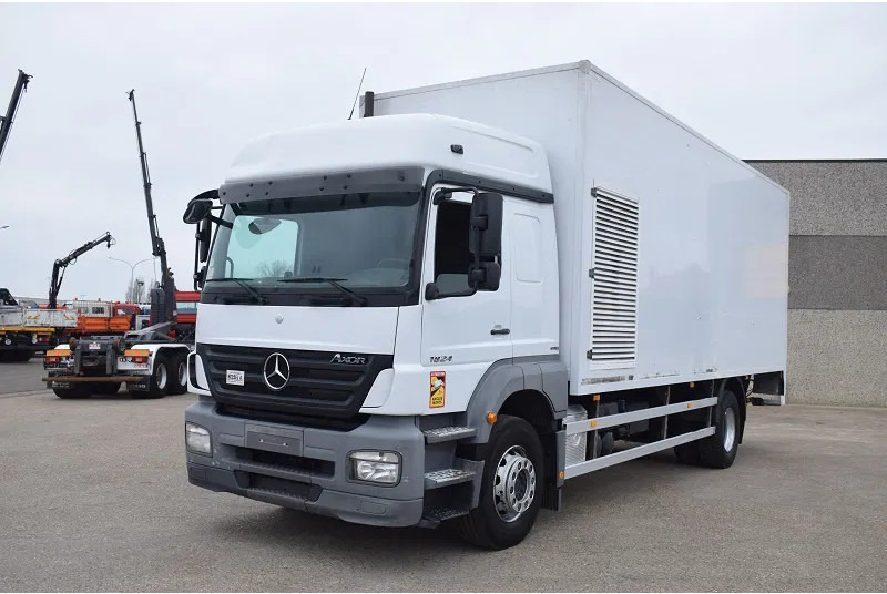 Mercedes-Benz Axor 1824 - Грузовик с закрытым кузовом: фото 2 Mercedes-Benz Axor 1824 - Грузовик с закрытым кузовом: фото 2