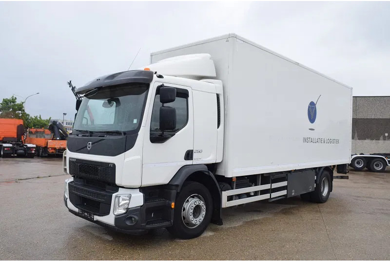 Volvo FE 250 - Грузовик с закрытым кузовом: фото 1 Volvo FE 250 - Грузовик с закрытым кузовом: фото 1