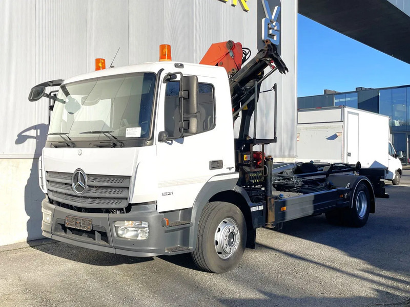 Mercedes-Benz Atego 1621 *Palfinger kraan*Containersysteem*luchtvering achteras*bluetooth - Крюковой мультилифт, Автоманипулятор: фото 1 Mercedes-Benz Atego 1621 *Palfinger kraan*Containersysteem*luchtvering achteras*bluetooth - Крюковой мультилифт, Автоманипулятор: фото 1