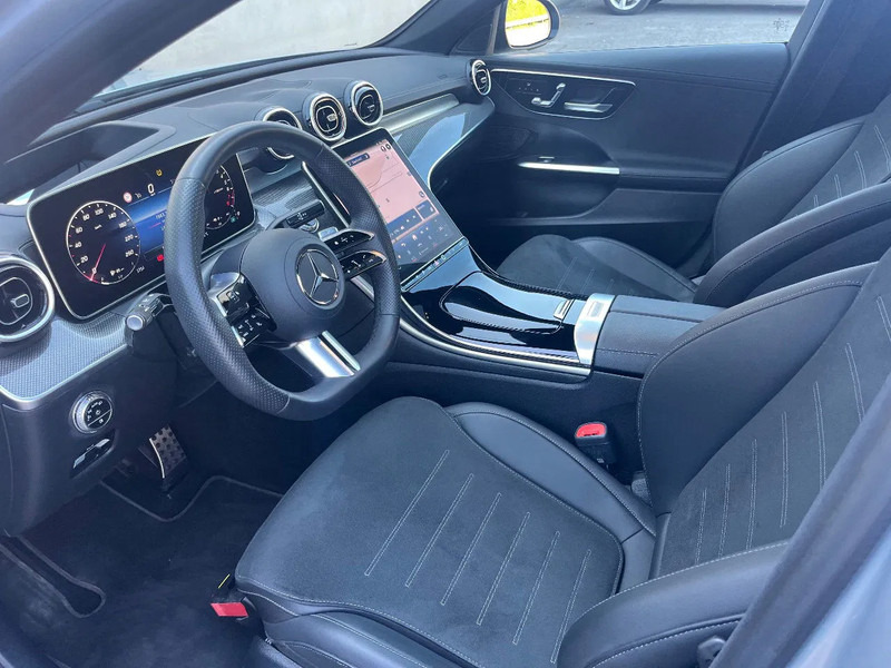 Mercedes-Benz C-Klasse C300e Sedan*AMG PAKKET*NIGHT PAKKET*HEADUPDISPL*360°CAM* - Седан: фото 3 Mercedes-Benz C-Klasse C300e Sedan*AMG PAKKET*NIGHT PAKKET*HEADUPDISPL*360°CAM* - Седан: фото 3