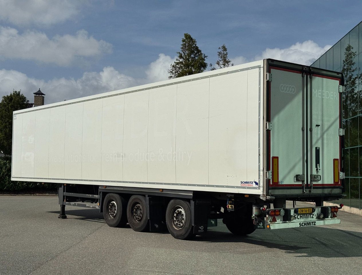Schmitz Cargobull 3-AS Stuuras Carrier Vector 1550 Gegalvaniseerd Chassis Nieuwe APK Zeer Goede Banden TOP Staat NL Trailer - Полуприцеп-рефрижератор: фото 3 Schmitz Cargobull 3-AS Stuuras Carrier Vector 1550 Gegalvaniseerd Chassis Nieuwe APK Zeer Goede Banden TOP Staat NL Trailer - Полуприцеп-рефрижератор: фото 3