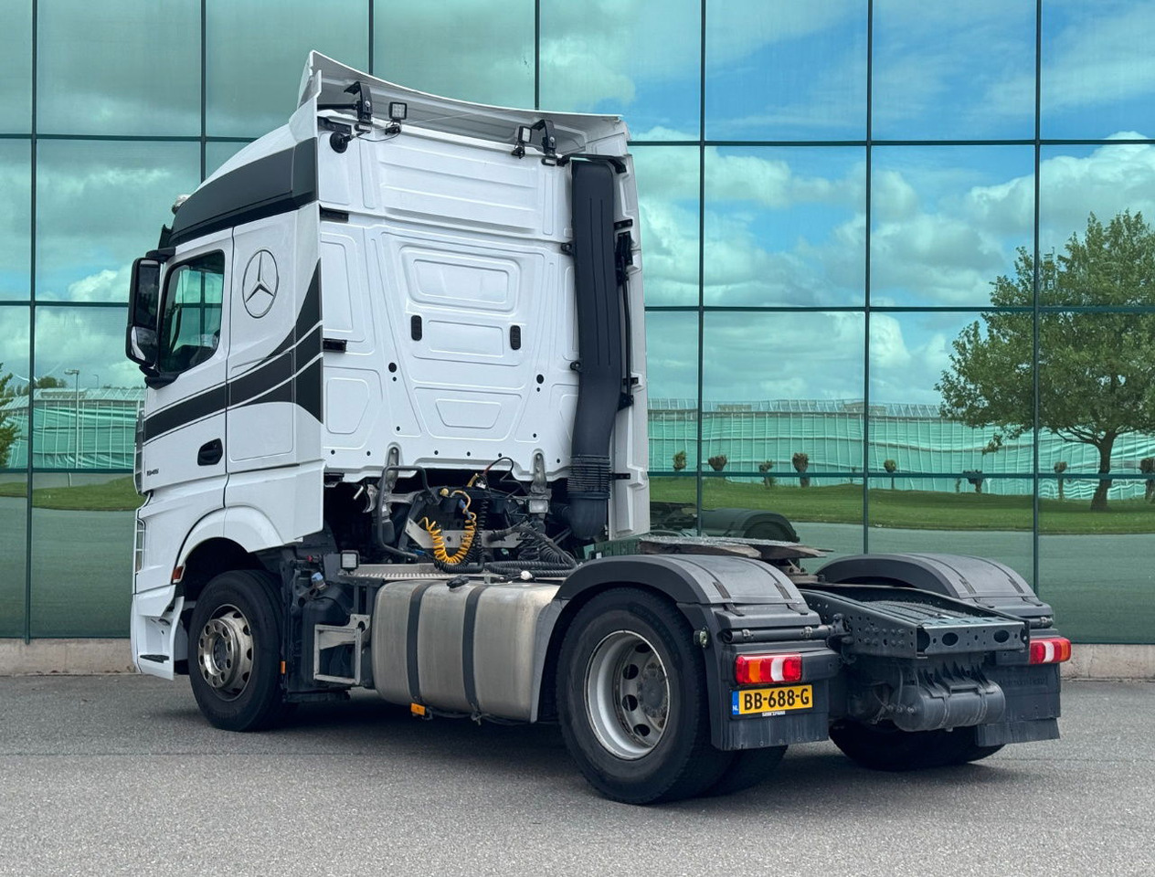 Mercedes-Benz Actros 1945 382.000 KM NEW TUV APK PTO + Hydraulics TOP Condition NL Truck - Тягач: фото 3 Mercedes-Benz Actros 1945 382.000 KM NEW TUV APK PTO + Hydraulics TOP Condition NL Truck - Тягач: фото 3