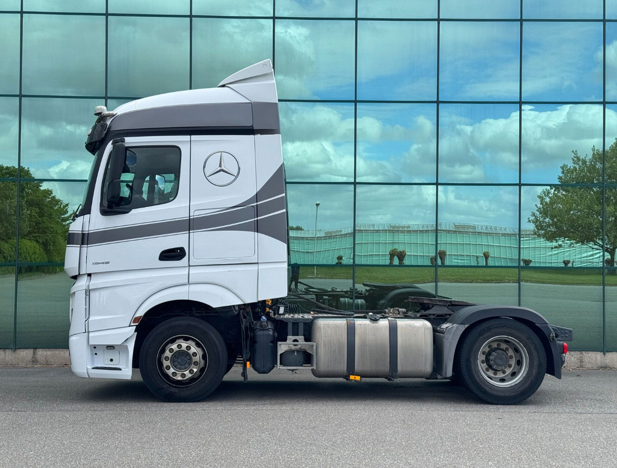 Mercedes-Benz Actros 1945 382.000 KM PTO + Hydraulics TOP Condition NL Truck - Тягач: фото 2 Mercedes-Benz Actros 1945 382.000 KM PTO + Hydraulics TOP Condition NL Truck - Тягач: фото 2