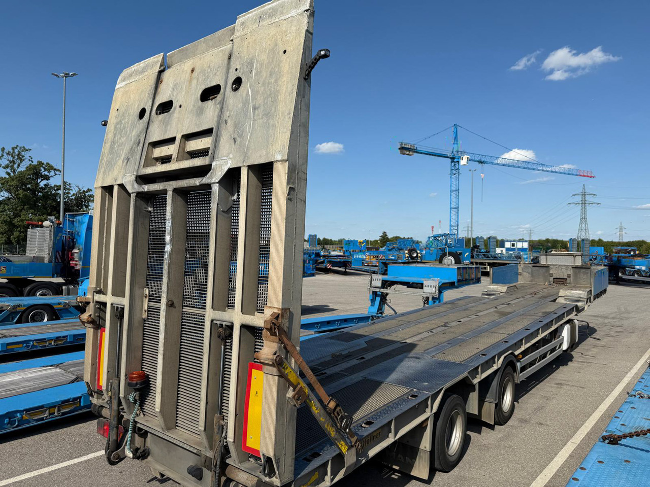 Gföllner SPL 2/20 TLÜ - Низкорамный полуприцеп: фото 1 Gföllner SPL 2/20 TLÜ - Низкорамный полуприцеп: фото 1