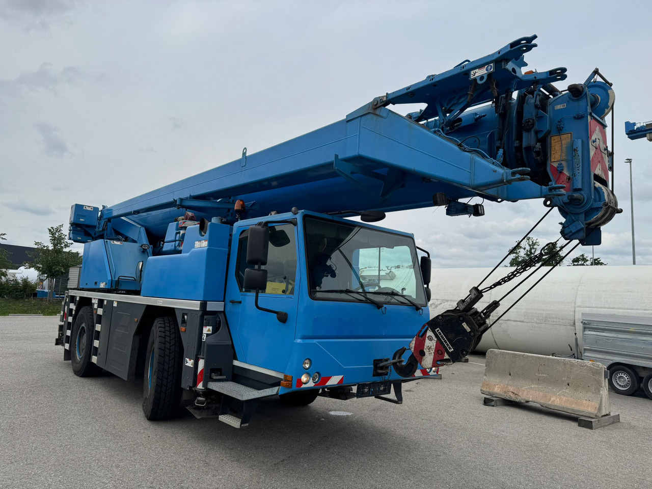 LIEBHERR LTM 1040-2.1 - Мобильный кран: фото 2 LIEBHERR LTM 1040-2.1 - Мобильный кран: фото 2