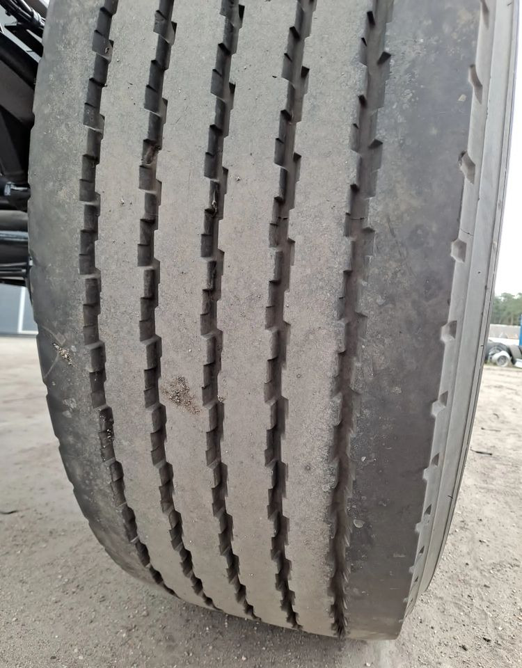Krone Przyczepa Krone BDF do przewozu mleka - Прицеп-контейнеровоз/ Сменный кузов: фото 5 Krone Przyczepa Krone BDF do przewozu mleka - Прицеп-контейнеровоз/ Сменный кузов: фото 5