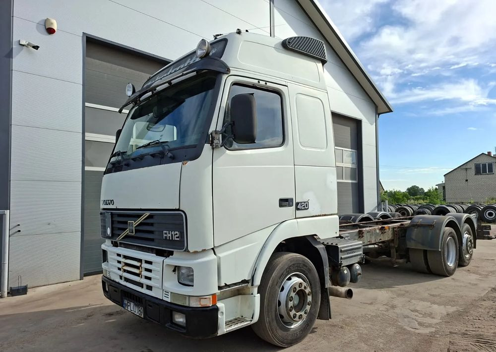 Volvo FH 420 6x2 - Грузовик-шасси: фото 1 Volvo FH 420 6x2 - Грузовик-шасси: фото 1