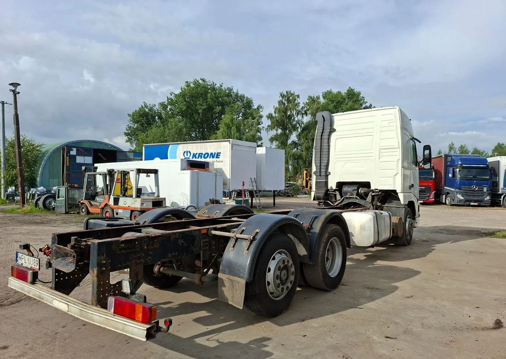 Volvo FH 420 6x2 - Грузовик-шасси: фото 4 Volvo FH 420 6x2 - Грузовик-шасси: фото 4