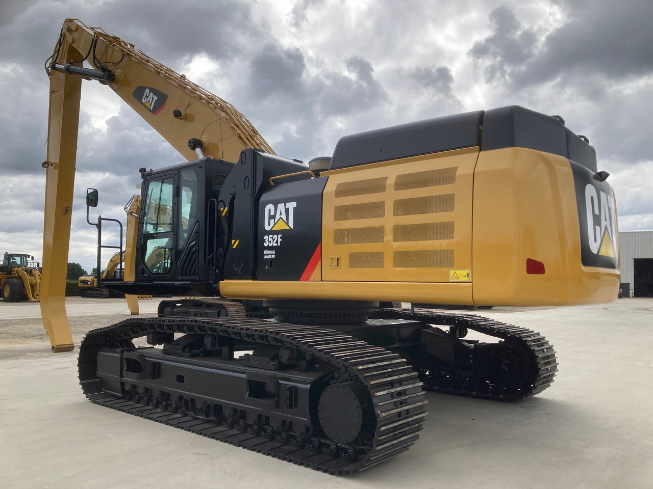 CATERPILLAR 352F Material Handler - Перегружатель: фото 1 CATERPILLAR 352F Material Handler - Перегружатель: фото 1