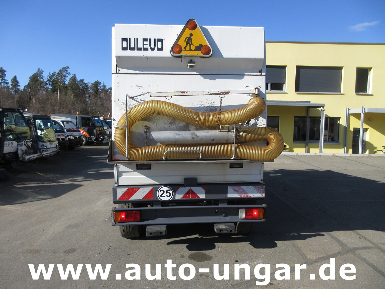 DULEVO 5000 City Hochentleerung Handsaugschlauch  Frontbesen 4x4x4 - Подметально-уборочная машина: фото 4 DULEVO 5000 City Hochentleerung Handsaugschlauch  Frontbesen 4x4x4 - Подметально-уборочная машина: фото 4