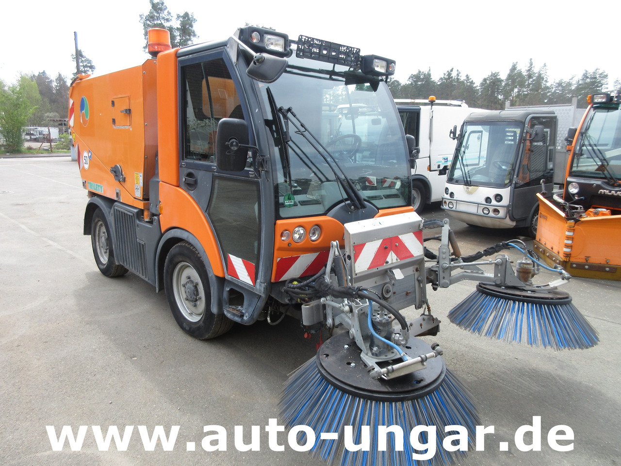 Multicar Tremo X56 4x4 Euro 5 Bj. 2015 Trilety TXK Kehr-Aufbau Motorschaden - Коммунальная/ Специальная техника: фото 1 Multicar Tremo X56 4x4 Euro 5 Bj. 2015 Trilety TXK Kehr-Aufbau Motorschaden - Коммунальная/ Специальная техника: фото 1