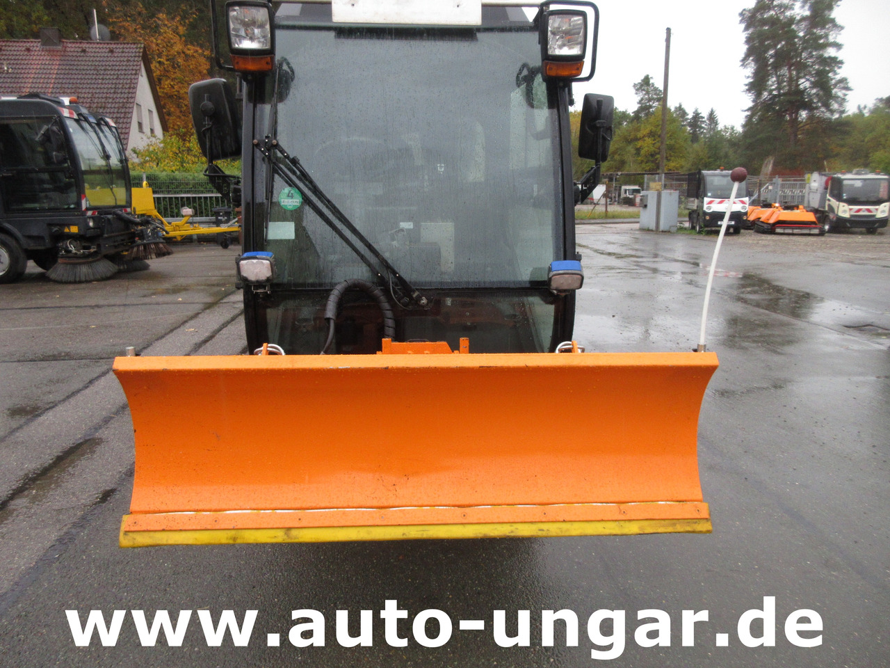 Nilfisk CR3500 CityRanger Multicar Winterdienst Schneepflug und Streuer 4x4 - Снегоуборочная машина: фото 4 Nilfisk CR3500 CityRanger Multicar Winterdienst Schneepflug und Streuer 4x4 - Снегоуборочная машина: фото 4