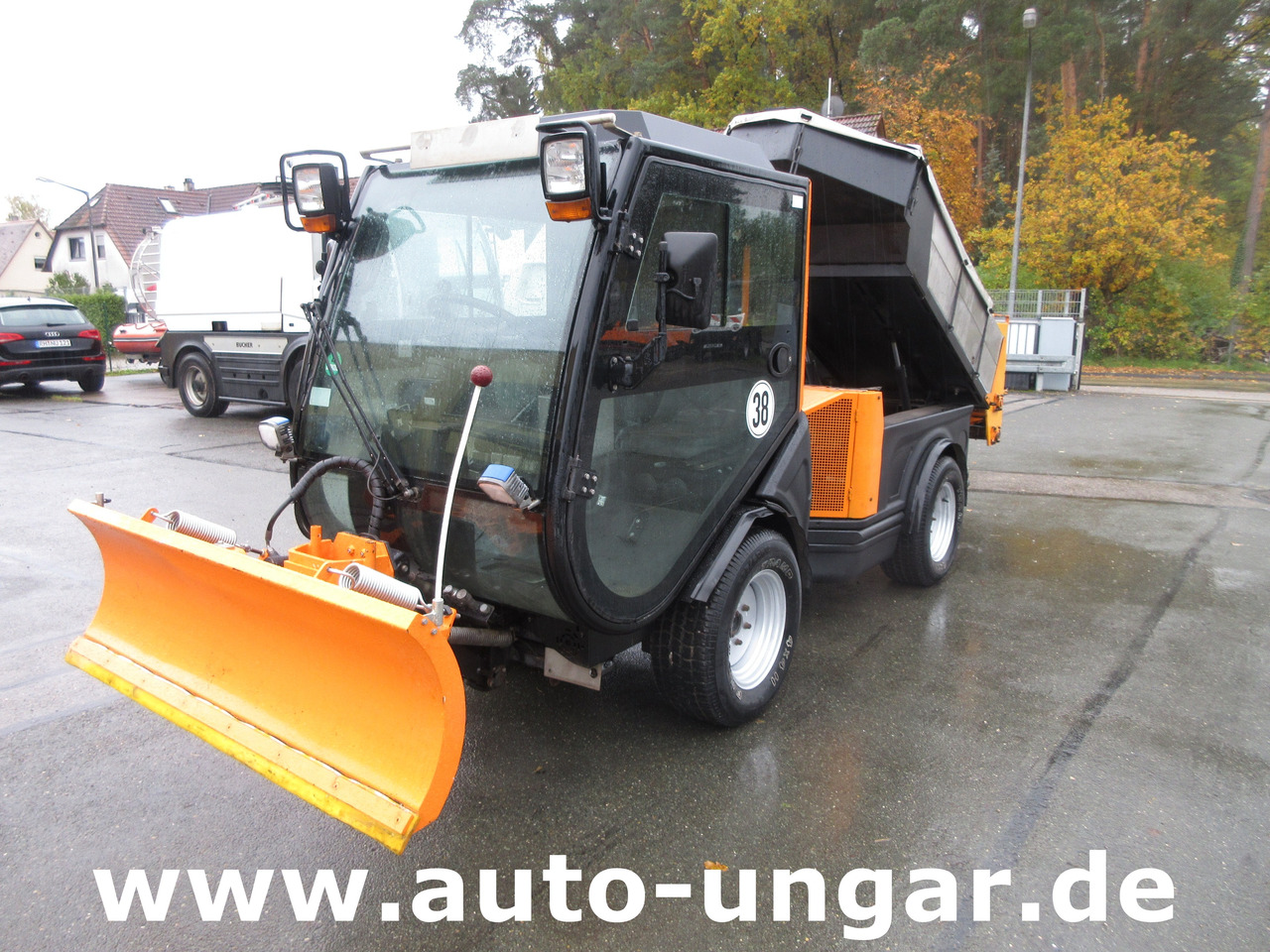 Nilfisk CR3500 CityRanger Multicar Winterdienst Schneepflug und Streuer 4x4 - Снегоуборочная машина: фото 2 Nilfisk CR3500 CityRanger Multicar Winterdienst Schneepflug und Streuer 4x4 - Снегоуборочная машина: фото 2