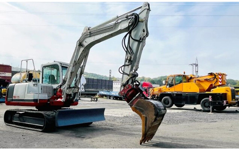 Takeuchi 7t TB175 powertilt - Гусеничный экскаватор: фото 3 Takeuchi 7t TB175 powertilt - Гусеничный экскаватор: фото 3
