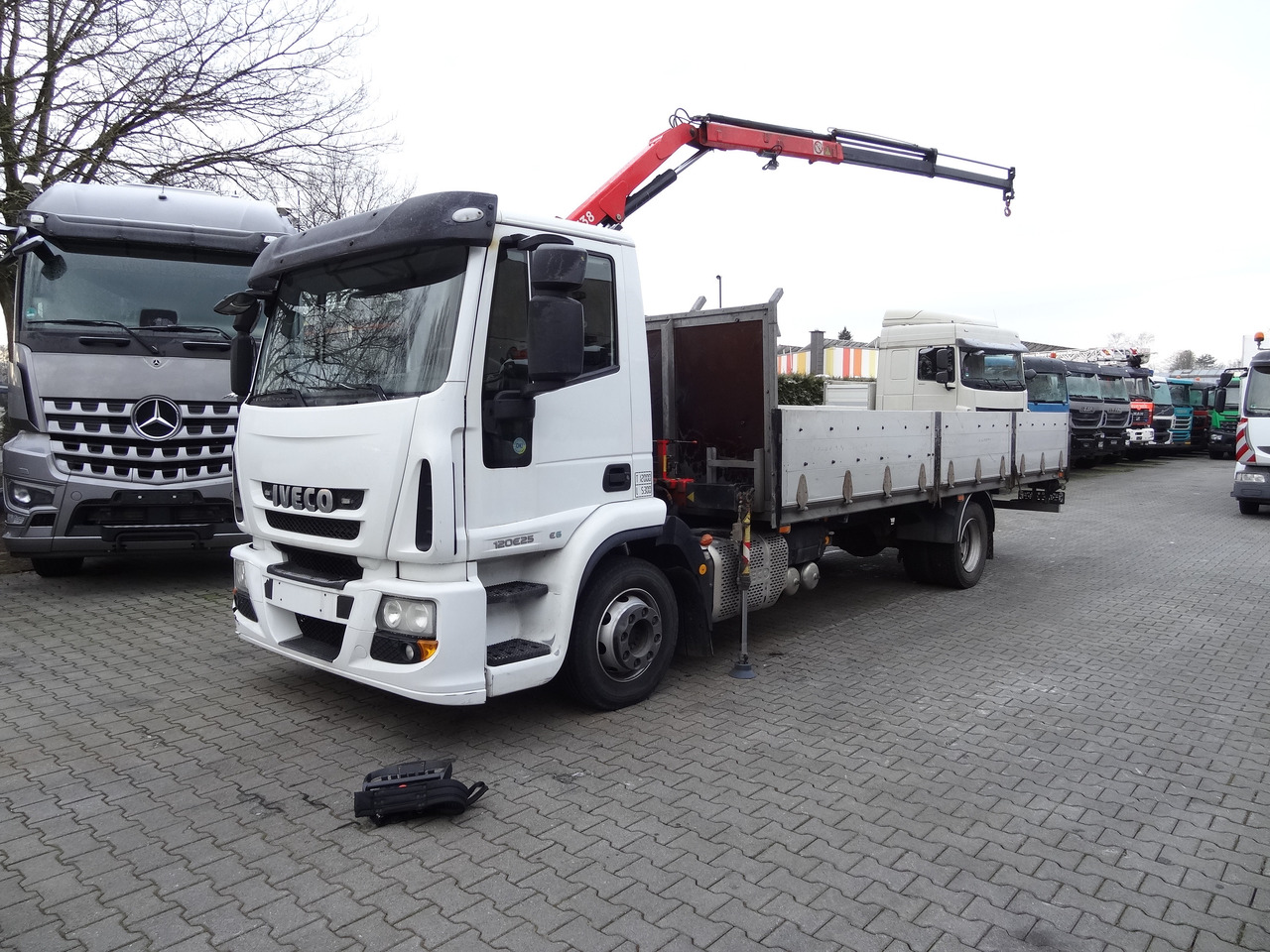 Iveco EuroCargo 120E25 Fassi F38 - Автоманипулятор, Грузовик бортовой/ Платформа: фото 1 Iveco EuroCargo 120E25 Fassi F38 - Автоманипулятор, Грузовик бортовой/ Платформа: фото 1