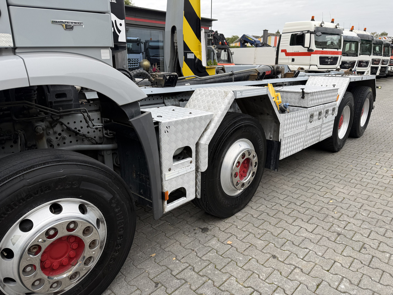 Mercedes-Benz Arocs 3245 K 8X4 Haken - Крюковой мультилифт: фото 2 Mercedes-Benz Arocs 3245 K 8X4 Haken - Крюковой мультилифт: фото 2