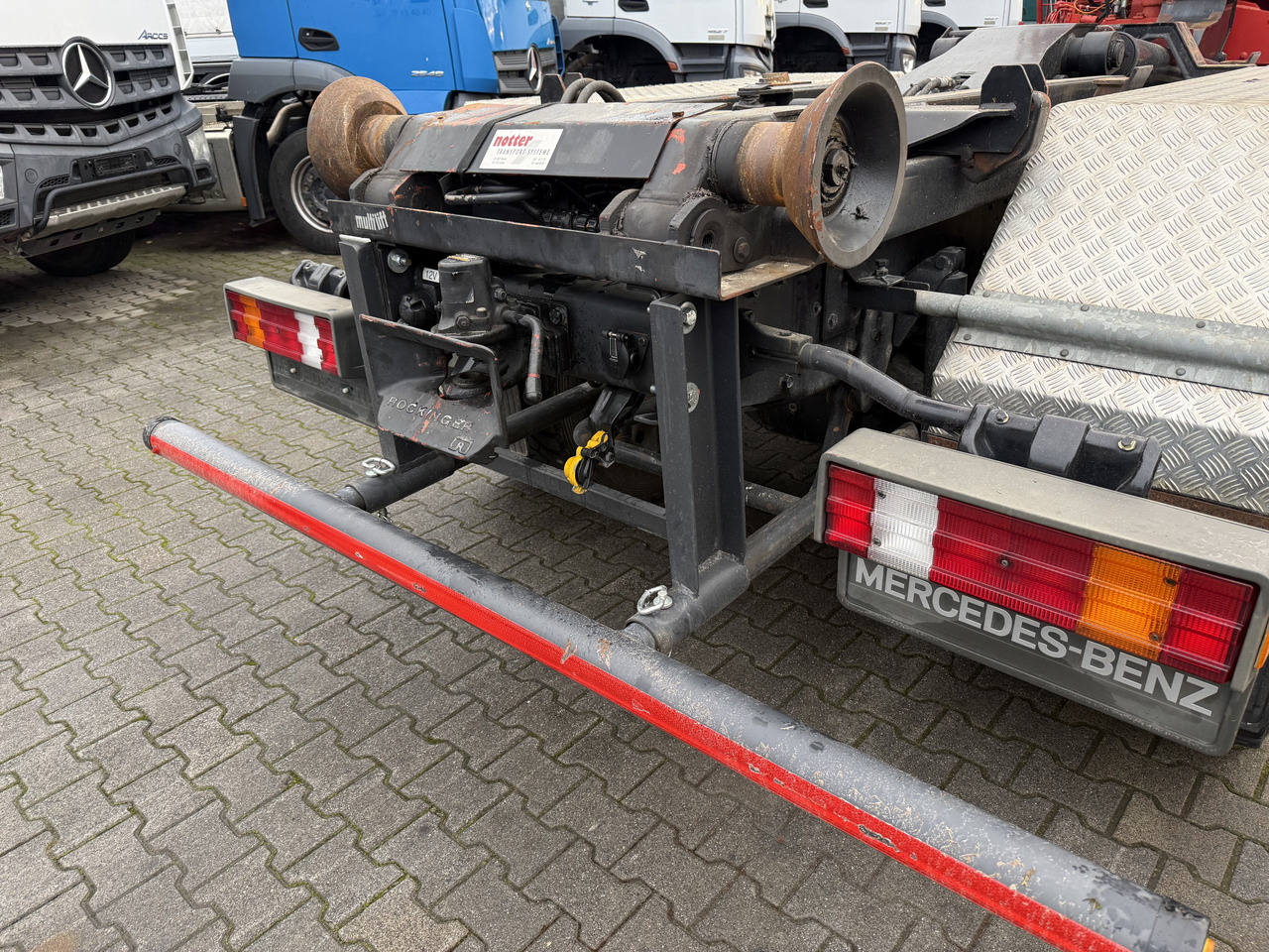 Mercedes-Benz SK 2538 6X4 Haken Kran/ Oldtimer/ Feuerwehr - Крюковой мультилифт, Автоманипулятор: фото 4 Mercedes-Benz SK 2538 6X4 Haken Kran/ Oldtimer/ Feuerwehr - Крюковой мультилифт, Автоманипулятор: фото 4