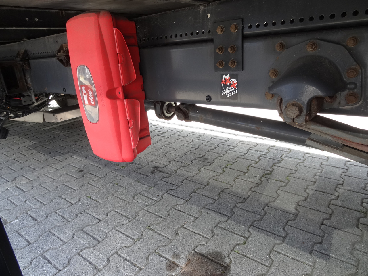 Renault D10.210 7m Koffer - Грузовик с закрытым кузовом: фото 3 Renault D10.210 7m Koffer - Грузовик с закрытым кузовом: фото 3