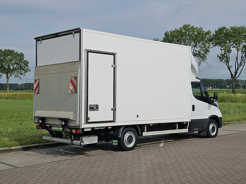 Iveco Daily 35S18 Bakwagen Laadklep! - Фургон с закрытым кузовом: фото 3 Iveco Daily 35S18 Bakwagen Laadklep! - Фургон с закрытым кузовом: фото 3