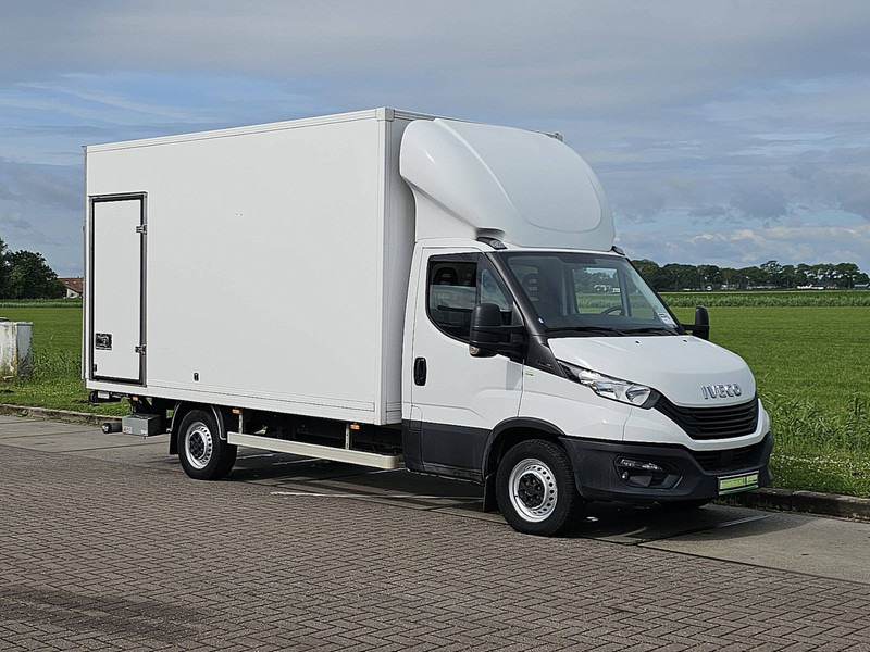 Iveco Daily 35S18 Bakwagen Laadklep! - Фургон с закрытым кузовом: фото 5 Iveco Daily 35S18 Bakwagen Laadklep! - Фургон с закрытым кузовом: фото 5