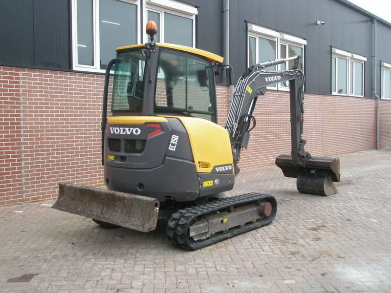 Volvo EC35D - Мини-экскаватор: фото 3 Volvo EC35D - Мини-экскаватор: фото 3
