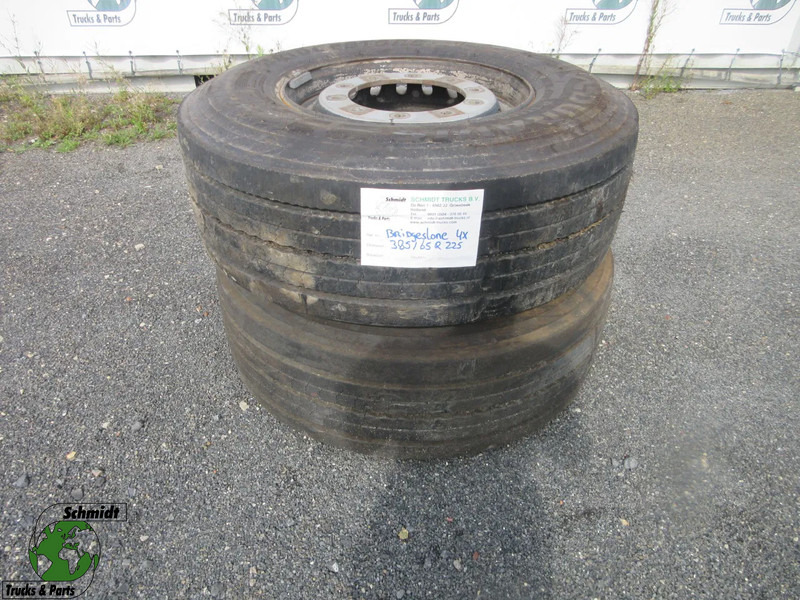 Bridgestone 385 / 65 R 22.5 OPLEGGER BANDEN MET STAAL WIEL - Шина для Грузовиков: фото 1 Bridgestone 385 / 65 R 22.5 OPLEGGER BANDEN MET STAAL WIEL - Шина для Грузовиков: фото 1