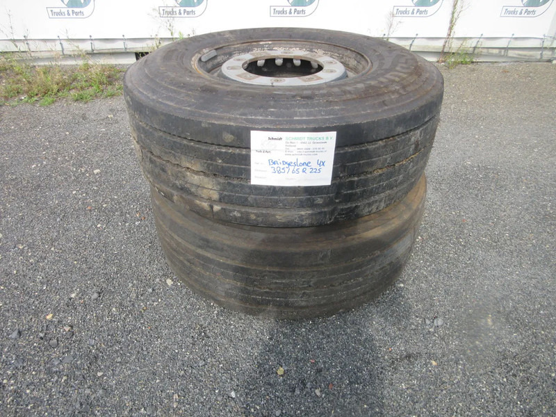 Bridgestone 385 / 65 R 22.5 OPLEGGER BANDEN MET STAAL WIEL - Шина для Грузовиков: фото 3 Bridgestone 385 / 65 R 22.5 OPLEGGER BANDEN MET STAAL WIEL - Шина для Грузовиков: фото 3