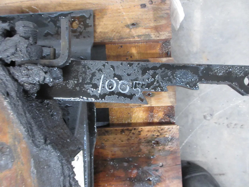 MAN 81.42710-6302 // JSK 37C-150-1Z9 // 81.42715-0037 81.42710-6302 // JSK 37C-150-1Z9 // 81.42715-0037 MAN 18.430 TGS 2023 - Седло для Грузовиков: фото 4 MAN 81.42710-6302 // JSK 37C-150-1Z9 // 81.42715-0037 81.42710-6302 // JSK 37C-150-1Z9 // 81.42715-0037 MAN 18.430 TGS 2023 - Седло для Грузовиков: фото 4