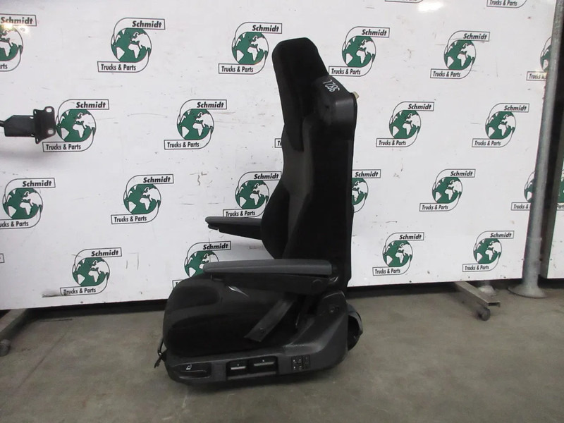 MAN 81.62310-6441 // 81.62310-6436 STOELEN SET MAN TGX 18.470 MODEL 2022 - Сиденье для Грузовиков: фото 2 MAN 81.62310-6441 // 81.62310-6436 STOELEN SET MAN TGX 18.470 MODEL 2022 - Сиденье для Грузовиков: фото 2