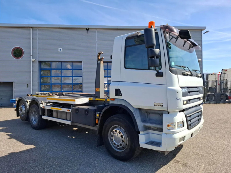 DAF CF85-430 / INTARDER / AJK HOOK SYSTEM / ONLY:431235 KM / LIFT+LENKACHSE / AIRCO / AUTOMATIC / EURO-3 / 2006 - Крюковой мультилифт: фото 4 DAF CF85-430 / INTARDER / AJK HOOK SYSTEM / ONLY:431235 KM / LIFT+LENKACHSE / AIRCO / AUTOMATIC / EURO-3 / 2006 - Крюковой мультилифт: фото 4
