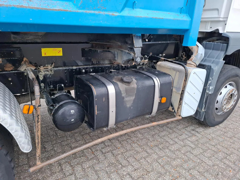 Самосвал MAN TGA 26.310 / 6X4 / 2XBIG AXLE / 2SIDE TIPPER / ONLY:545423 KM / TUV:06-05-2026 / FULL-STEEL / AIRCO / MANUAL / EURO-4 / 2005: фото 17 Самосвал MAN TGA 26.310 / 6X4 / 2XBIG AXLE / 2SIDE TIPPER / ONLY:545423 KM / TUV:06-05-2026 / FULL-STEEL / AIRCO / MANUAL / EURO-4 / 2005: фото 17