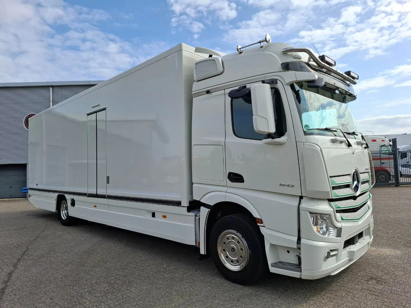 Mercedes-Benz Actros 1843 / GERMAN FLOWER TRUCK / 162021 KM / ISOLATED BOX / COOL & HEATED / NAVI / PLATFORM 1500 KG / TOP CONDITION / FULL-AI - Торговый грузовик: фото 2 Mercedes-Benz Actros 1843 / GERMAN FLOWER TRUCK / 162021 KM / ISOLATED BOX / COOL & HEATED / NAVI / PLATFORM 1500 KG / TOP CONDITION / FULL-AI - Торговый грузовик: фото 2