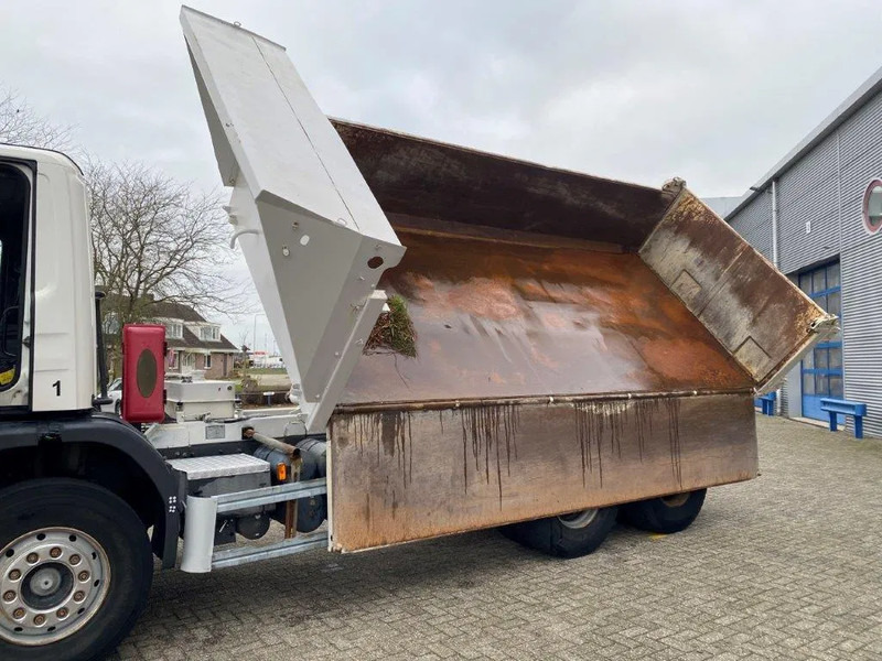 Scania 124-400 / 6X4 / RETARDER / BIG AXLE / FULL STEEL / 2SIDE TIPPER / OLD TACHO / AIRCO / MANUAL / EURO-2 / 2000 - Самосвал: фото 4 Scania 124-400 / 6X4 / RETARDER / BIG AXLE / FULL STEEL / 2SIDE TIPPER / OLD TACHO / AIRCO / MANUAL / EURO-2 / 2000 - Самосвал: фото 4