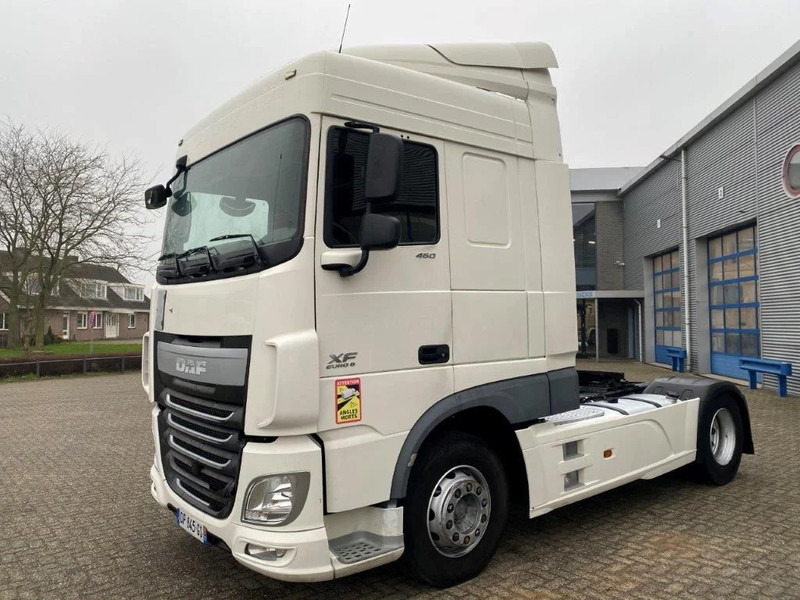 DAF XF106-460 / AUTOMATIC / DEB / PARKCOOL / AIRCO / EURO-6 / 2015 - Тягач: фото 1 DAF XF106-460 / AUTOMATIC / DEB / PARKCOOL / AIRCO / EURO-6 / 2015 - Тягач: фото 1