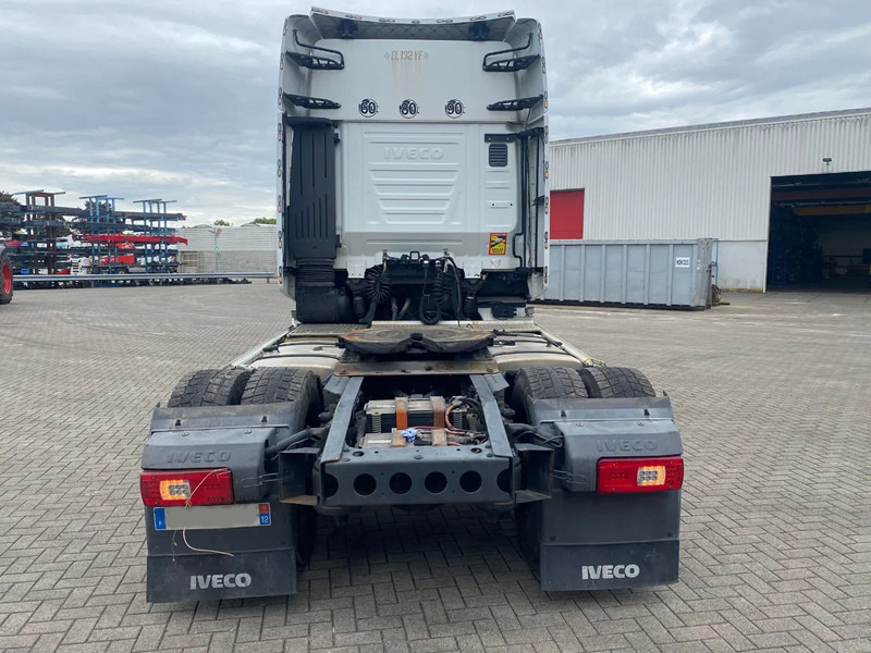 Iveco Stralis 570 XP / ENGINE RUNNING / INTARDER / PARKCOOL / DOUBLE TANK / NAVI / LEATHER / ONLY:749717 KM / ALCOA / EURO-6 / 2017 - Тягач: фото 4 Iveco Stralis 570 XP / ENGINE RUNNING / INTARDER / PARKCOOL / DOUBLE TANK / NAVI / LEATHER / ONLY:749717 KM / ALCOA / EURO-6 / 2017 - Тягач: фото 4