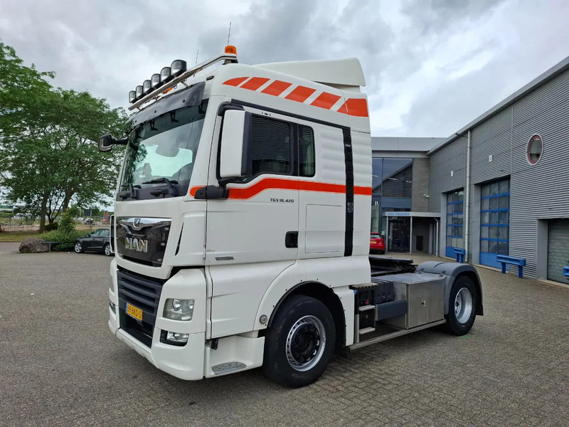 MAN TGX 18.440 / NL TRUCK / ONLY:299058 KM / NAVI / ACC / LWDS / FRIDGE / AUTOMATIC / EURO-6 / 2017 - Тягач: фото 1 MAN TGX 18.440 / NL TRUCK / ONLY:299058 KM / NAVI / ACC / LWDS / FRIDGE / AUTOMATIC / EURO-6 / 2017 - Тягач: фото 1