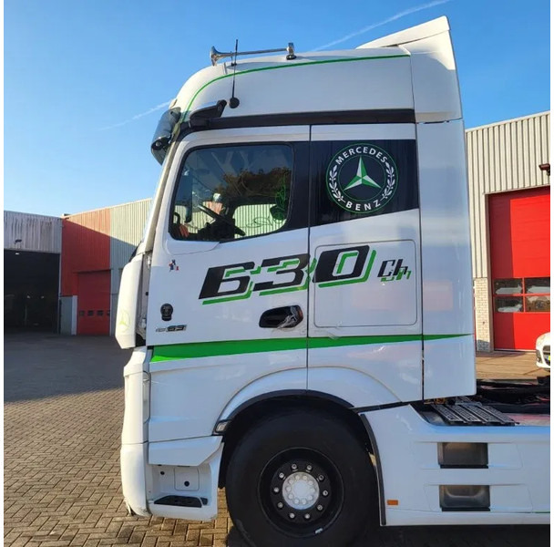 Mercedes-Benz ACTROS 1863 / ENGINE RUNNING / RETARDER / PARK-COOL /HYDRAULICS / ONLY: 268593KM / GIGA-SPACE / MIRRORCAM / AUTOMATIC / EURO-6 / - Тягач: фото 4 Mercedes-Benz ACTROS 1863 / ENGINE RUNNING / RETARDER / PARK-COOL /HYDRAULICS / ONLY: 268593KM / GIGA-SPACE / MIRRORCAM / AUTOMATIC / EURO-6 / - Тягач: фото 4