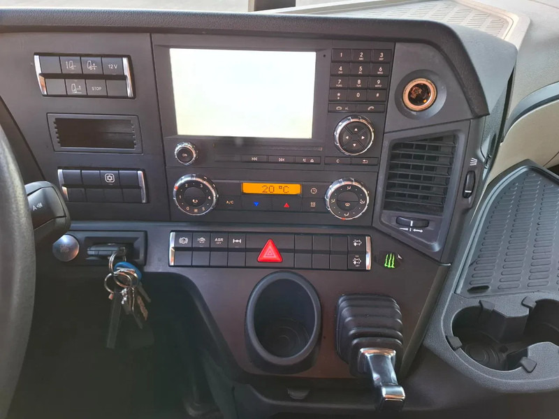 Тягач Mercedes-Benz Actros 1842 / NL TRUCK / MEGA / TUV:12-02-2026 / GIGASPACE / ONLY:526303 KM / SMART TACHO / AUTOMATIC / EURO-6 / 2012: фото 17 Тягач Mercedes-Benz Actros 1842 / NL TRUCK / MEGA / TUV:12-02-2026 / GIGASPACE / ONLY:526303 KM / SMART TACHO / AUTOMATIC / EURO-6 / 2012: фото 17